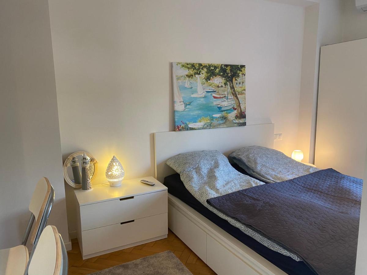 Blue Port Apartment In Ujlipotvaros With Free Parking Budapest Exterior photo