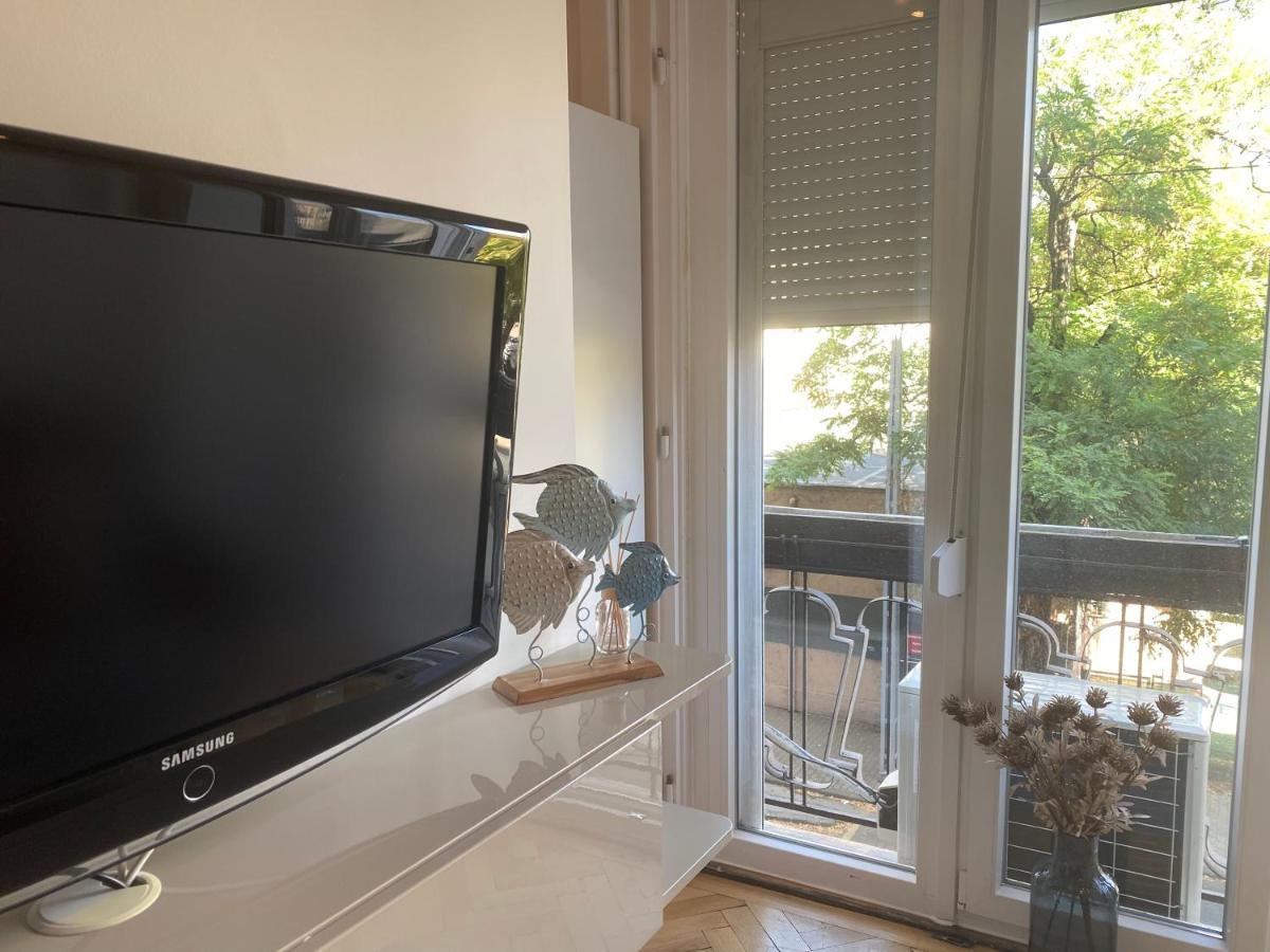 Blue Port Apartment In Ujlipotvaros With Free Parking Budapest Exterior photo